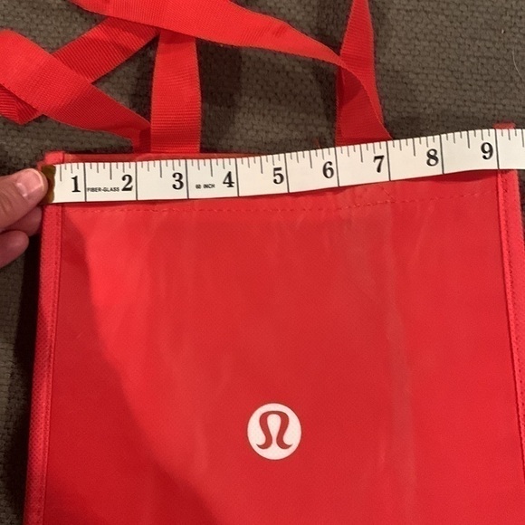 LuLuLemon Snap Red & White Reusable Bag - Picture 10 of 11